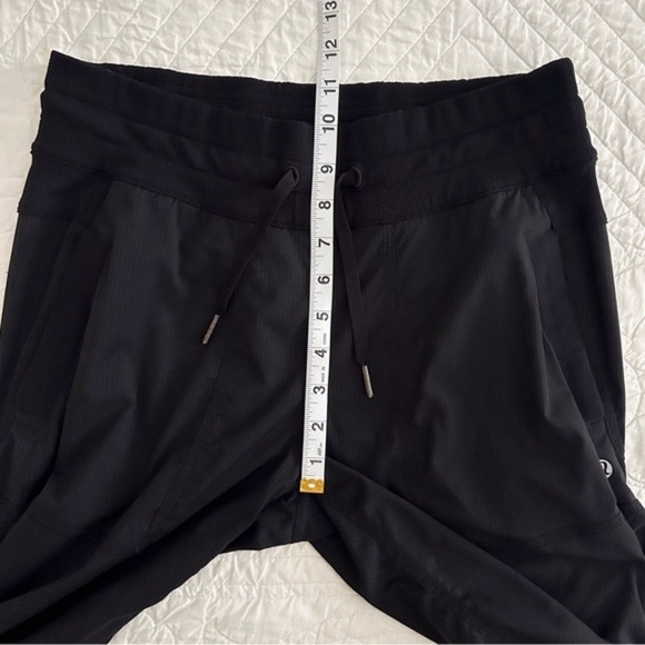 Lululemon Dance Studio Crop Pant Jogger Unlined Black Women’s Size 8 - Picture 6 of 8